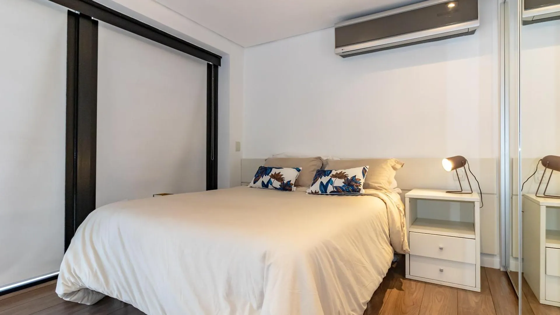 Charme No Itaim Com Limpeza Diaria E Estacionamento Apartment Sao Paulo Brazil